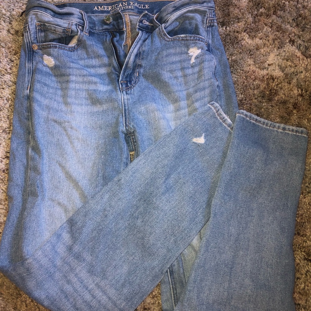 American Eagle high waisted mom jeans